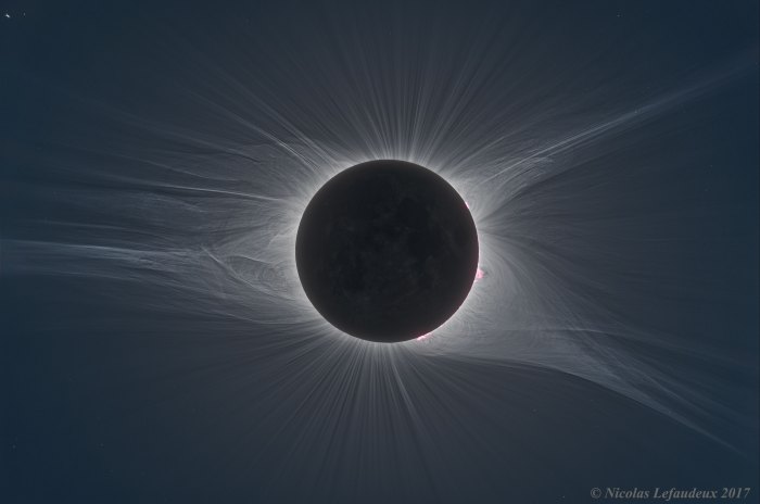 Eclipse apod hdf solaire totality astronomy couronne coroa nicolas